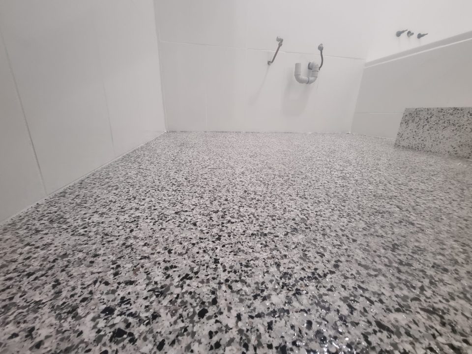 Epoxy bathroom furbishing Warwick Lockyer Painting Services